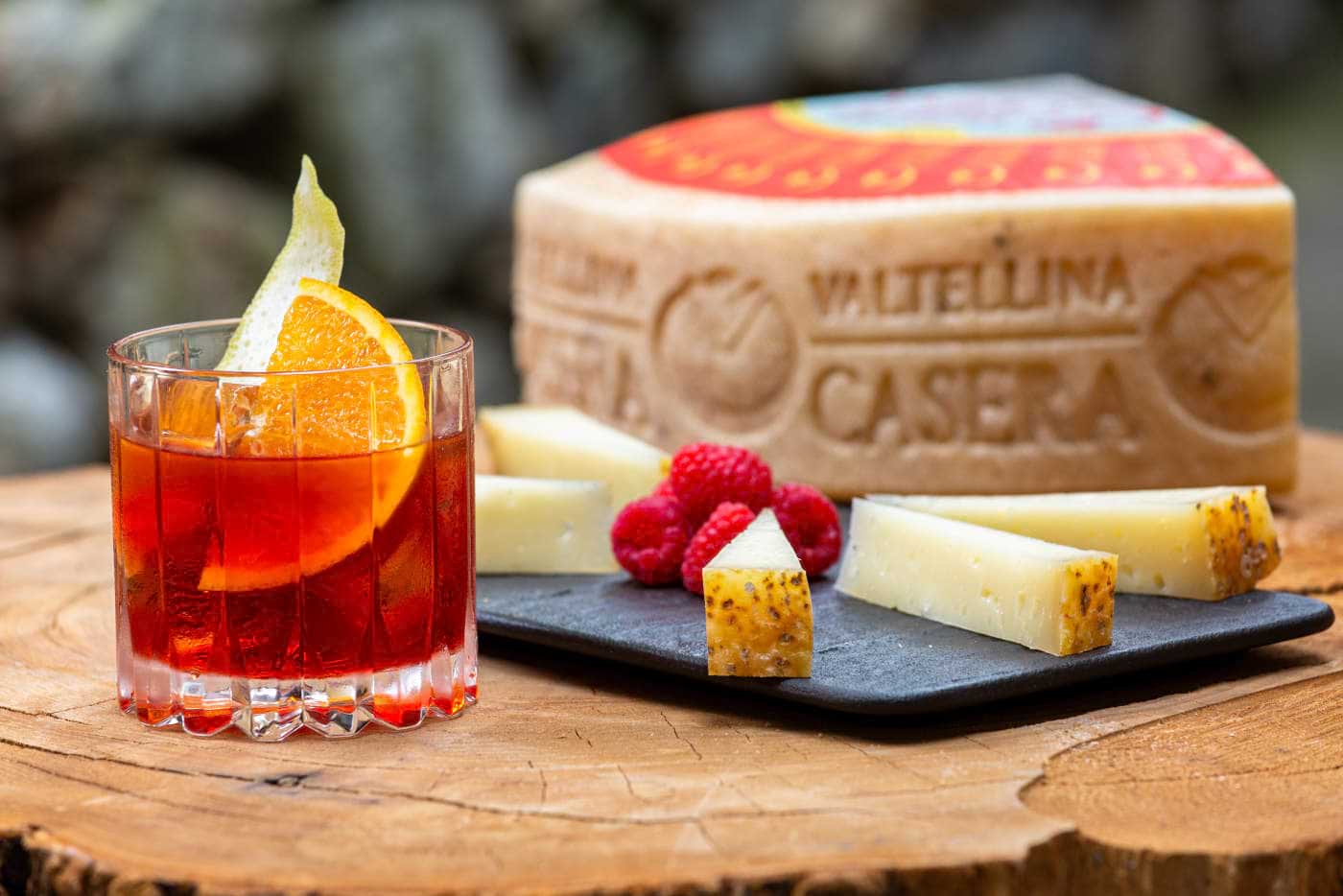 Aperitivo in quota con i formaggi DOP Valtellina Casera & Bitto e cocktail dedicati